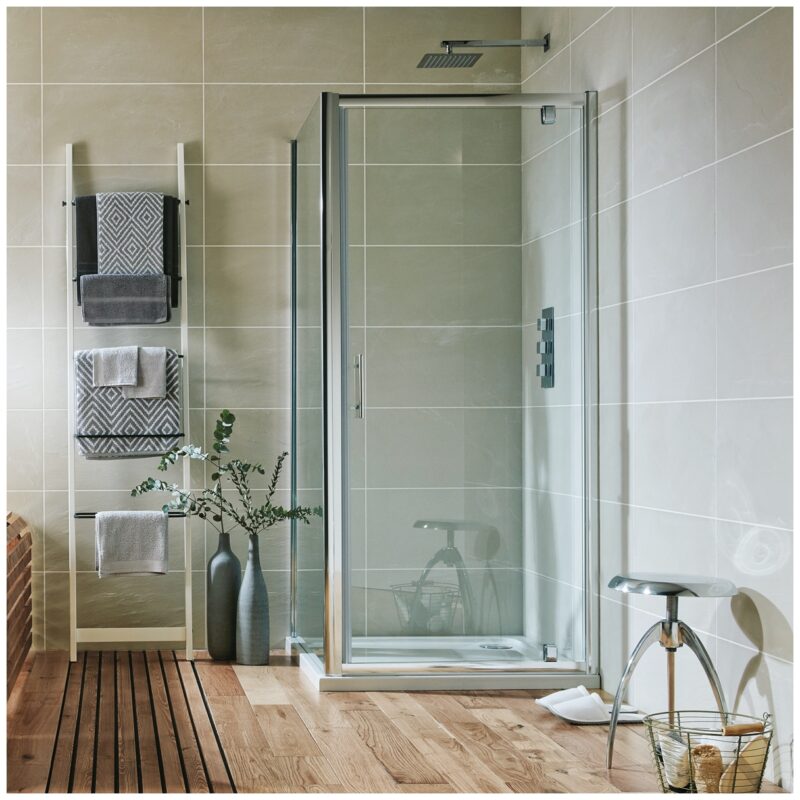 Scudo 900mm Pivot Shower Door